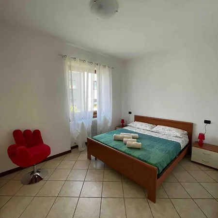 דירה Pietro House, View בלאנו